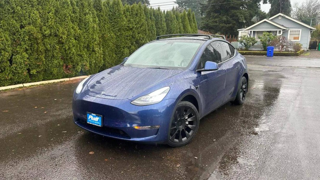 TESLA MODEL Y 2021 5YJYGDEE4MF112415 image